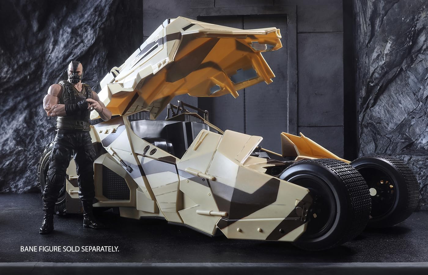 McFarlane Toys - DC Multiverse Camouflage Tumbler (The Dark Knight Rises) Gold Label Vehicle - Image 3